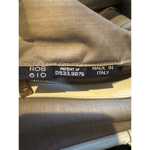 Marc Jacobs Original 2008 Stam Bag – Cream Quilted Leather w/ Gold Hardware - Picture 12 of 16